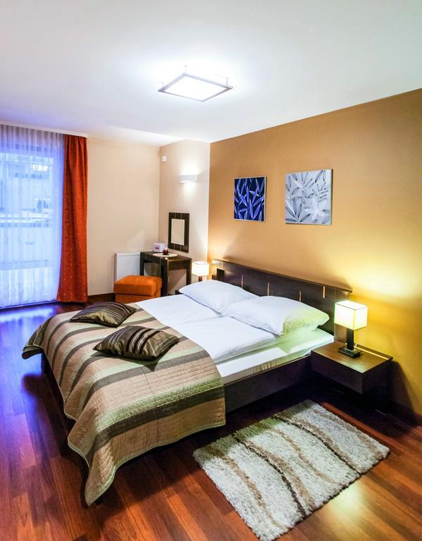 Apartament Tit Aquarius Spa 코워브제크 객실 사진